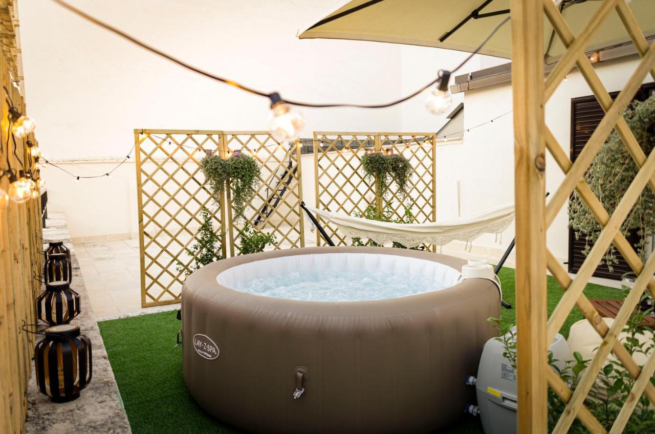 Apulialux Penthouse & Garden Con Spa In Centro Appartement Bari Buitenkant foto